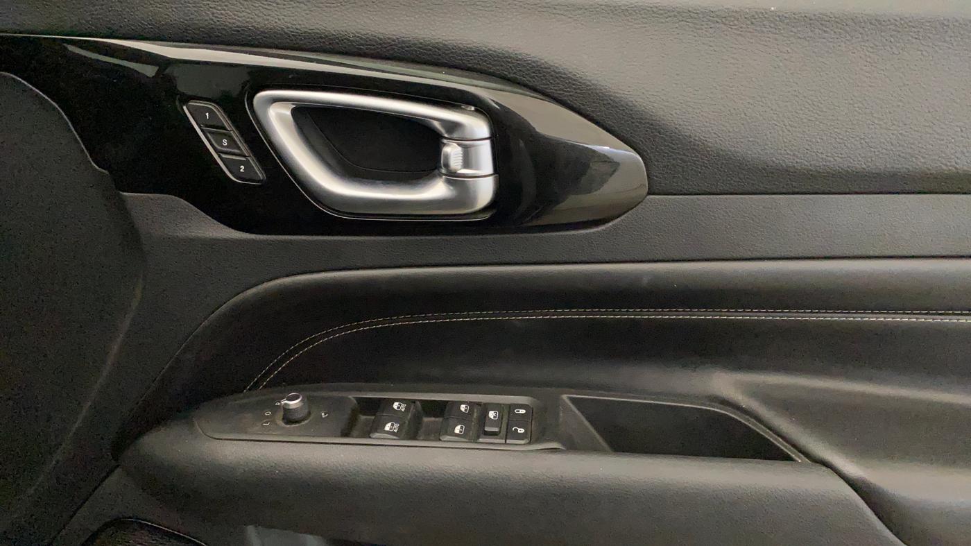2021 Jeep Compass MODEL S (O) 1.4 PETROL DCT, Petrol, Automatic, 76,467 km, Driver Side Door Panels Control