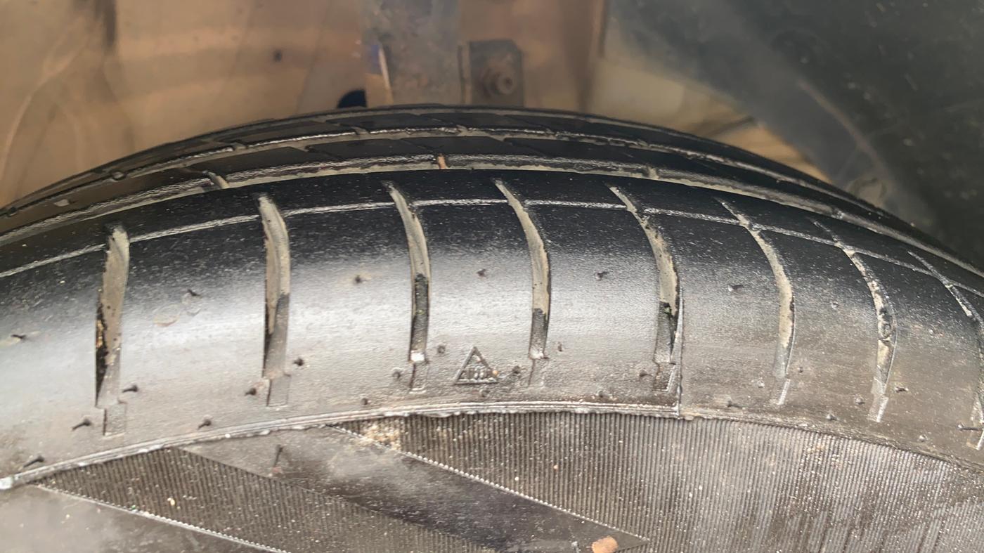2022 Maruti Dzire VXI, Petrol, Manual, 60,992 km, Right Front Tyre Tread