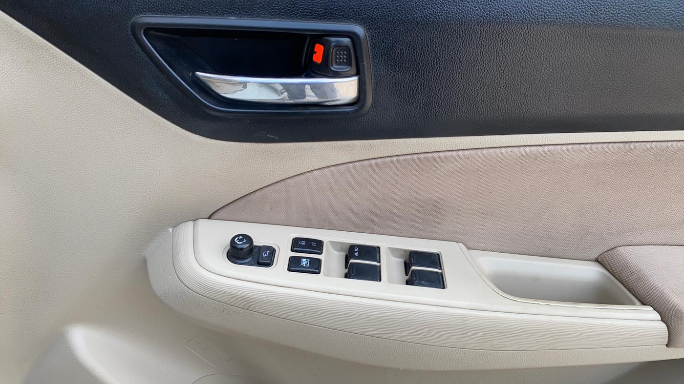 2022 Maruti Dzire VXI, Petrol, Manual, 60,992 km, Driver Side Door Panels Control