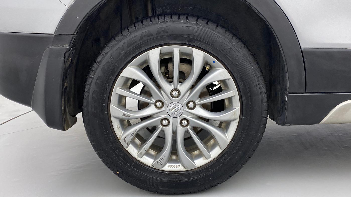 2017 Maruti S Cross ZETA 1.3, Diesel, Manual, 72,625 km, Right Rear Wheel