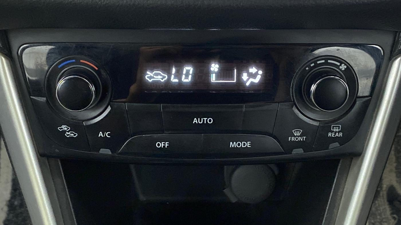 2017 Maruti S Cross ZETA 1.3, Diesel, Manual, 72,625 km, Automatic Climate Control