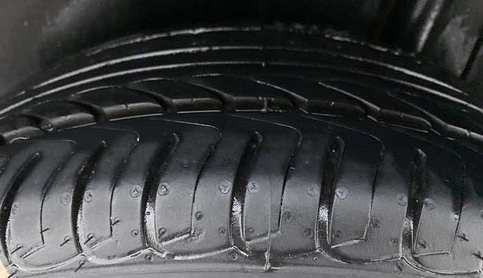 2017 Maruti S Cross ZETA 1.3, Diesel, Manual, 72,625 km, Left Rear Tyre Tread