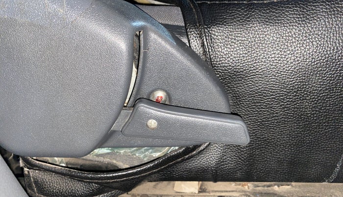 2017 Maruti Alto 800 LXI, Petrol, Manual, 28,392 km, Driver Side Adjustment Panel