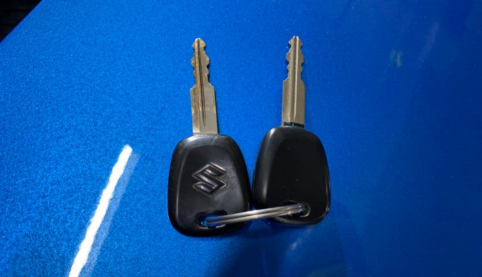 2017 Maruti Alto 800 LXI, Petrol, Manual, 28,392 km, Key Close Up