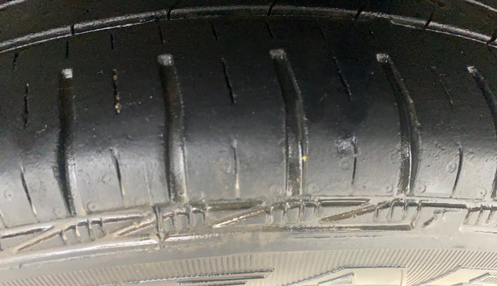 2015 Maruti Celerio VXI AMT, Petrol, Automatic, 74,550 km, Left Rear Tyre Tread