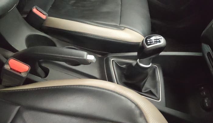 2014 Hyundai Elite i20 SPORTZ 1.4 CRDI, Diesel, Manual, 84,937 km, Gear Lever