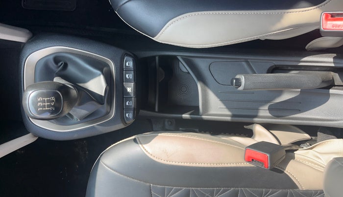 2019 Hyundai NEW SANTRO SPORTZ MT, Petrol, Manual, 31,395 km, Gear Lever