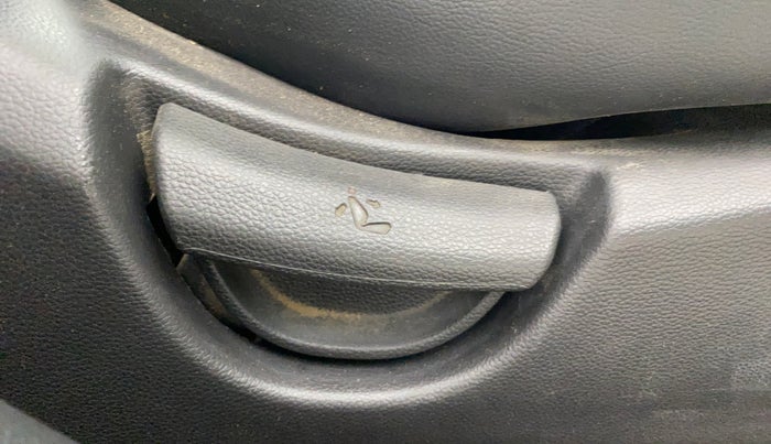 2018 Hyundai Grand i10 ASTA 1.2 KAPPA VTVT, Petrol, Manual, 1,15,563 km, Driver Side Adjustment Panel