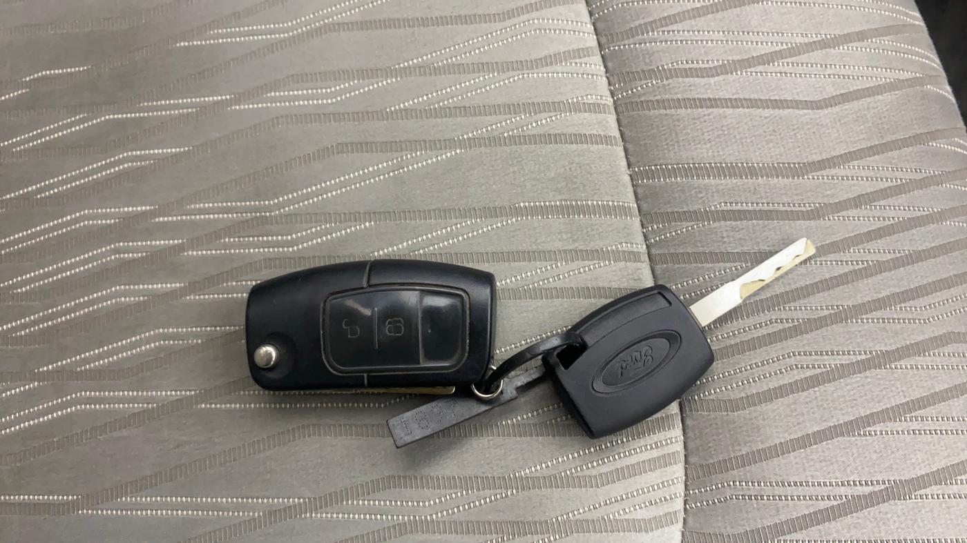 2013 Ford Ecosport TITANIUM 1.5L DIESEL, Diesel, Manual, 1,06,191 km, Key Close Up