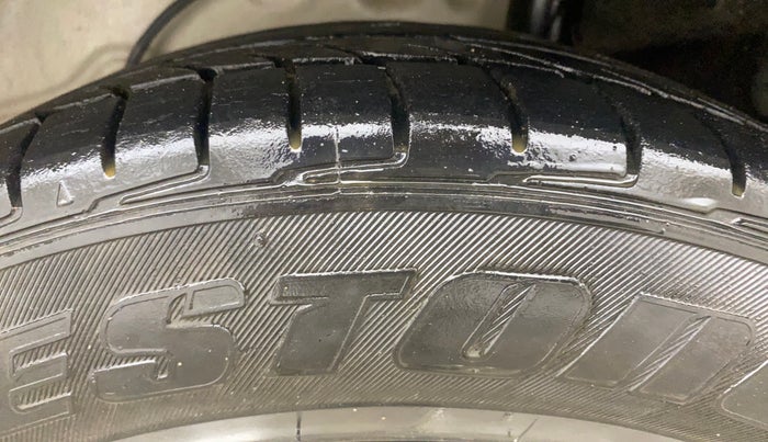 2013 Ford Ecosport TITANIUM 1.5L DIESEL, Diesel, Manual, 1,06,191 km, Left Rear Tyre Tread