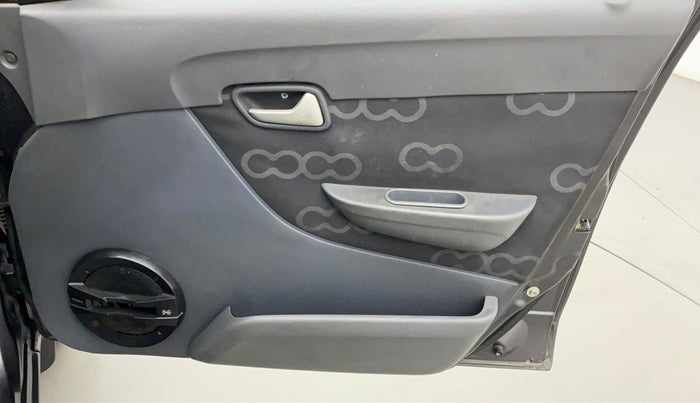 2015 Maruti Alto 800 LXI, Petrol, Manual, 72,188 km, Driver Side Door Panels Control