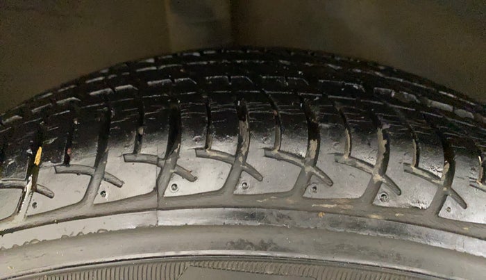 2016 Renault Pulse RXL PETROL, Petrol, Manual, 22,605 km, Right Rear Tyre Tread