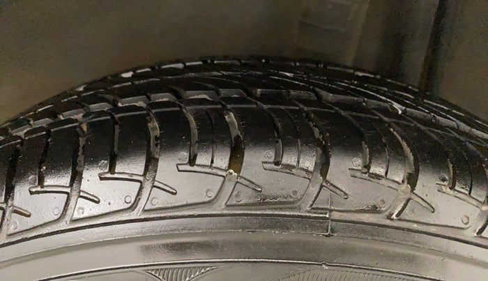 2016 Renault Pulse RXL PETROL, Petrol, Manual, 22,605 km, Left Rear Tyre Tread