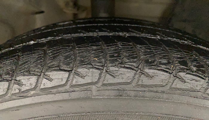 2016 Renault Pulse RXL PETROL, Petrol, Manual, 22,605 km, Right Front Tyre Tread