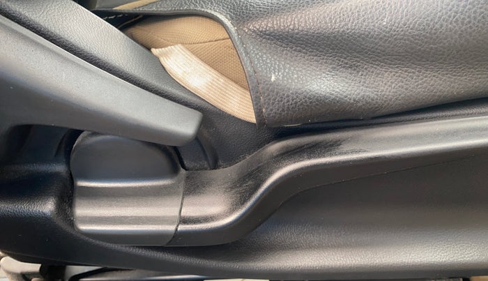 2019 Honda Amaze 1.2L I-VTEC S, Petrol, Manual, 25,384 km, Driver Side Adjustment Panel