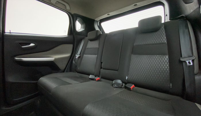 2022 Nissan MAGNITE XV MT, Petrol, Manual, 25,315 km, Right Side Rear Door Cabin