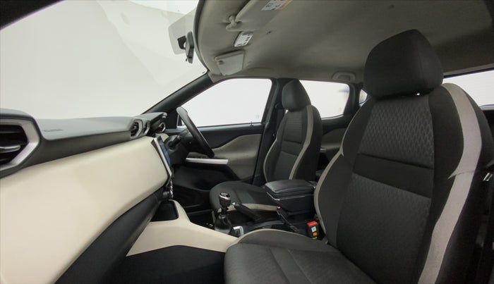 2022 Nissan MAGNITE XV MT, Petrol, Manual, 25,315 km, Right Side Front Door Cabin