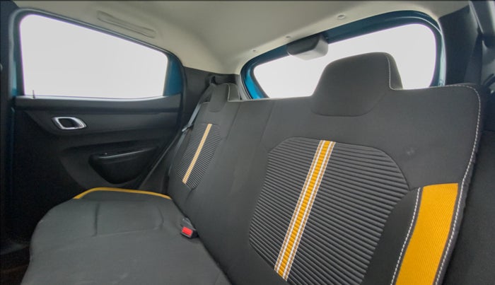 2022 Renault Kwid CLIMBER 1.0 AT, Petrol, Automatic, 16,179 km, Right Side Rear Door Cabin