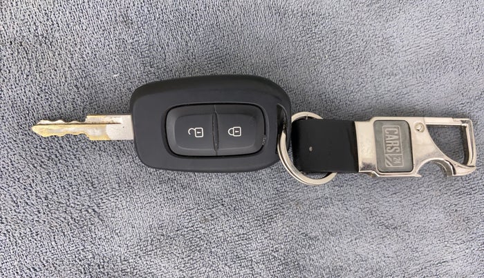 2022 Renault Kwid CLIMBER 1.0 AT, Petrol, Automatic, 16,179 km, Key Close Up