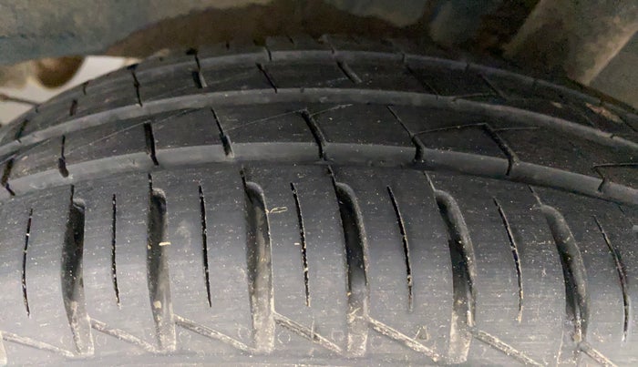 2022 Renault Kwid CLIMBER 1.0 AT, Petrol, Automatic, 16,179 km, Left Rear Tyre Tread