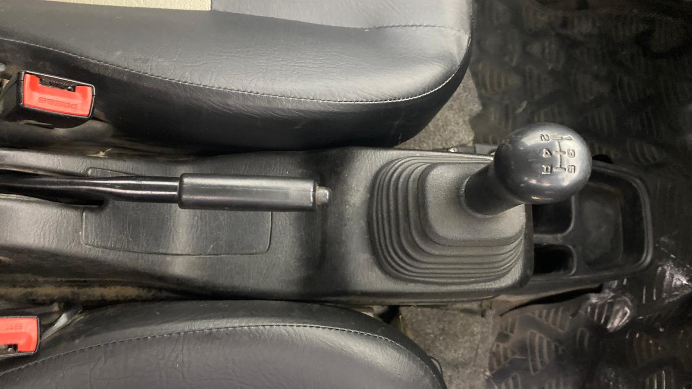 2022 Maruti Eeco 7 STR STD(O), Petrol, Manual, 1,20,631 km, Gear Lever