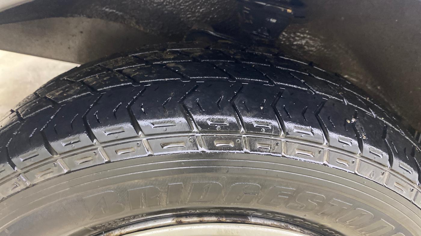 2022 Maruti Eeco 7 STR STD(O), Petrol, Manual, 1,20,631 km, Left Front Tyre Tread