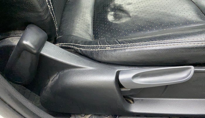 2018 Volkswagen Polo COMFORTLINE 1.0L MPI, Petrol, Manual, 1,01,696 km, Driver Side Adjustment Panel