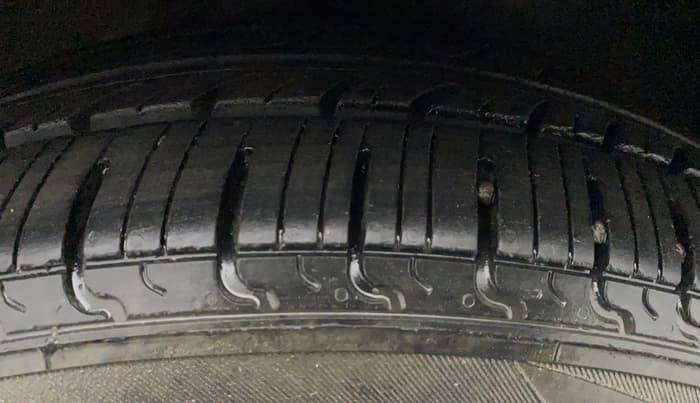 2020 Maruti Celerio VXI CNG, CNG, Manual, 40,600 km, Right Front Tyre Tread