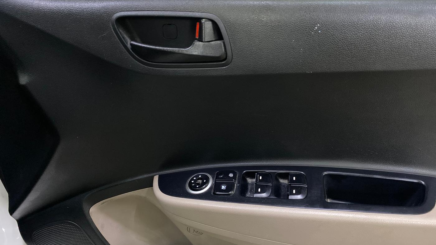 2015 Hyundai Grand i10 MAGNA 1.2 KAPPA VTVT, Petrol, Manual, 43,856 km, Driver Side Door Panels Control