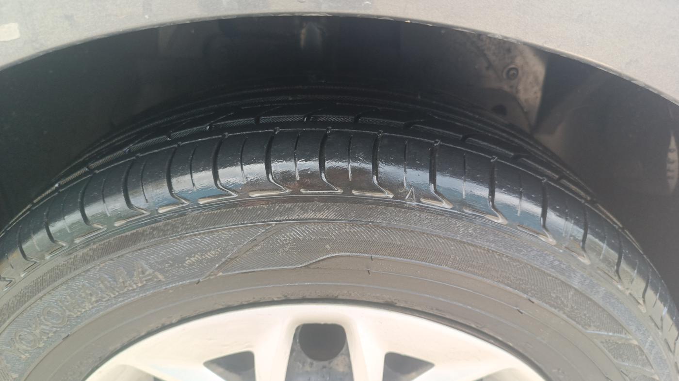 2016 Ford Figo Aspire AMBIENTE 1.2 PETROL, Petrol, Manual, 73,652 km, Right Front Tyre Tread