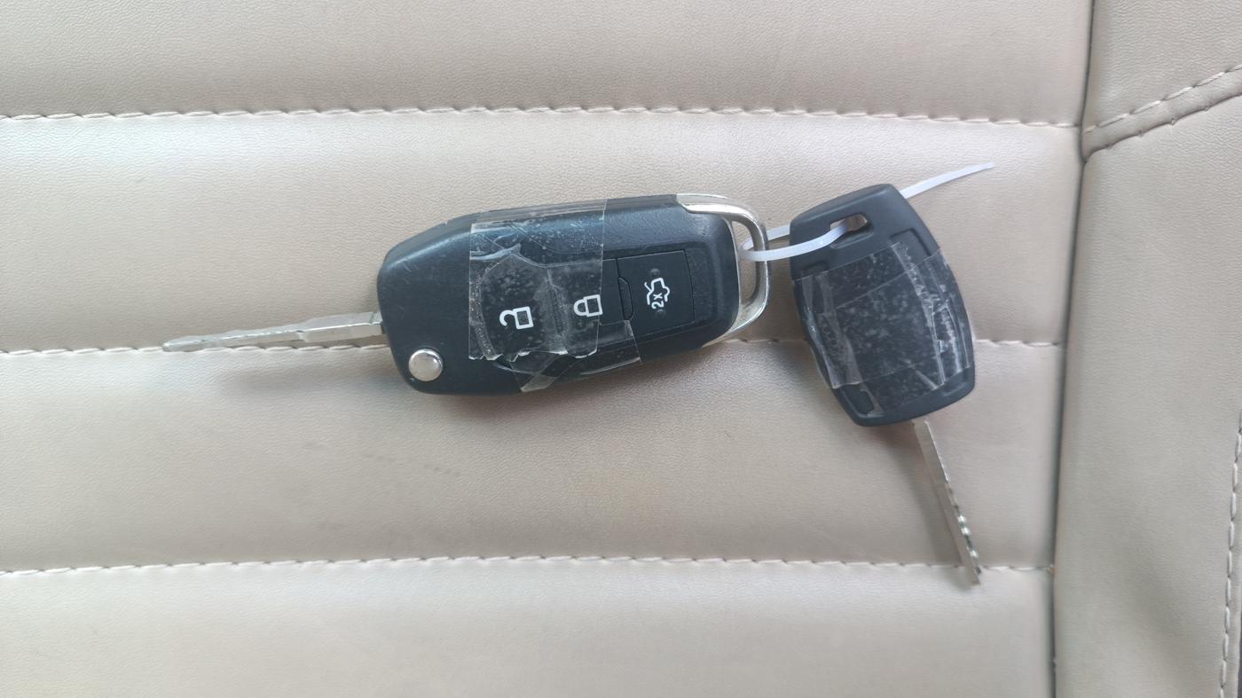 2016 Ford Figo Aspire AMBIENTE 1.2 PETROL, Petrol, Manual, 73,652 km, Key Close Up