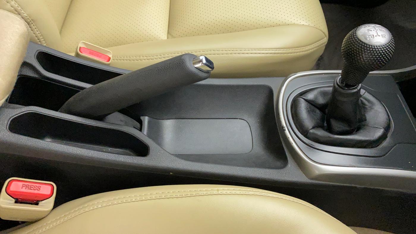 2019 Honda City V MT PETROL, Petrol, Manual, 42,007 km, Gear Lever