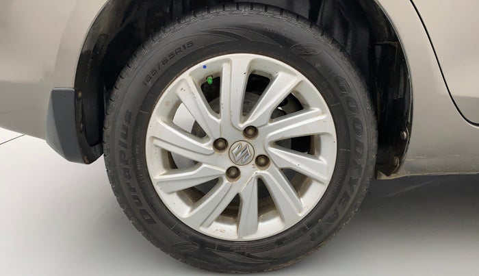 2016 Maruti Swift Dzire ZXI, Petrol, Manual, 39,865 km, Right Rear Wheel