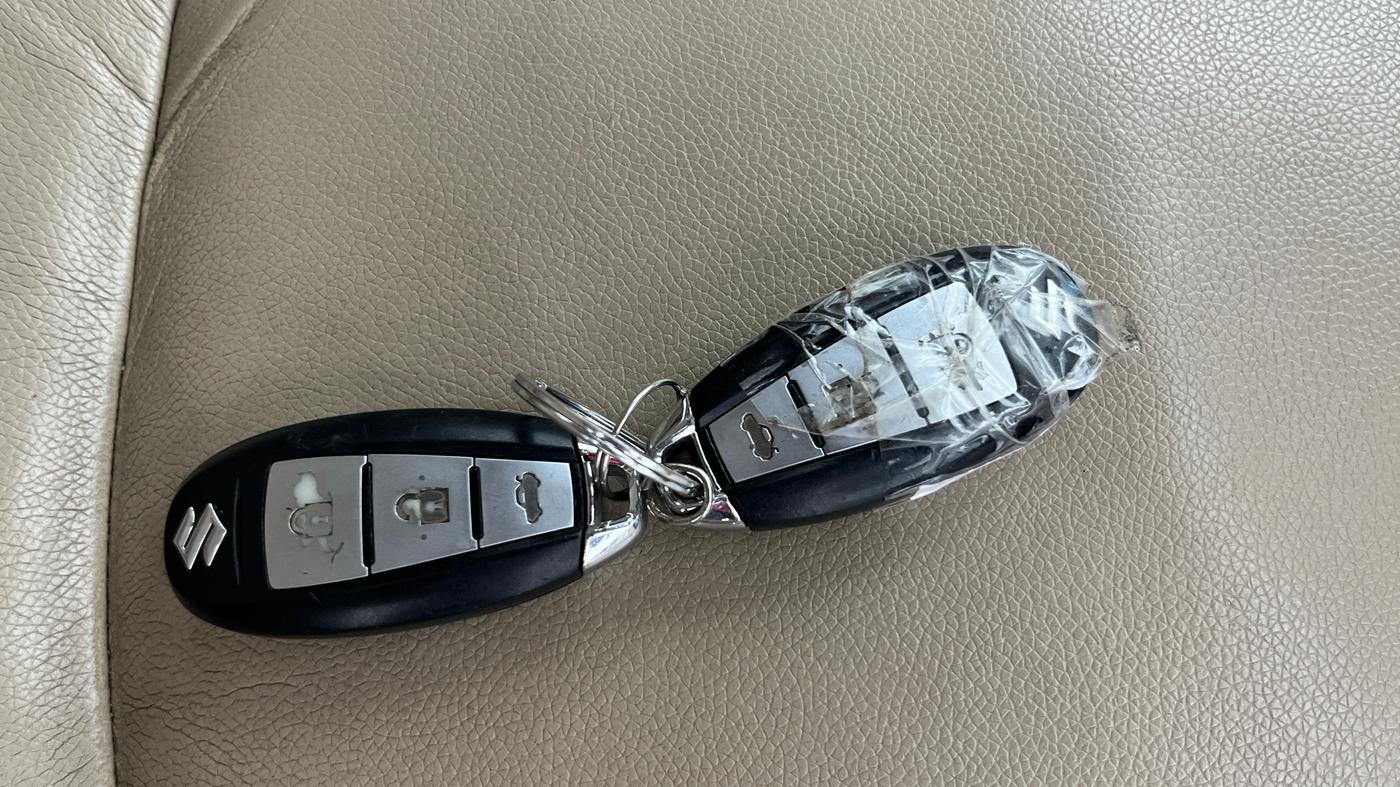 2016 Maruti Ciaz ZXI+ AT, Petrol, Automatic, 86,376 km, Key Close Up
