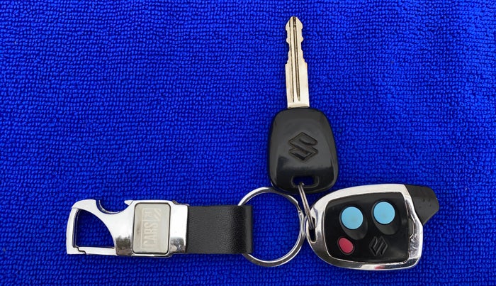 2014 Maruti Alto K10 VXI, Petrol, Manual, 51,012 km, Key Close Up