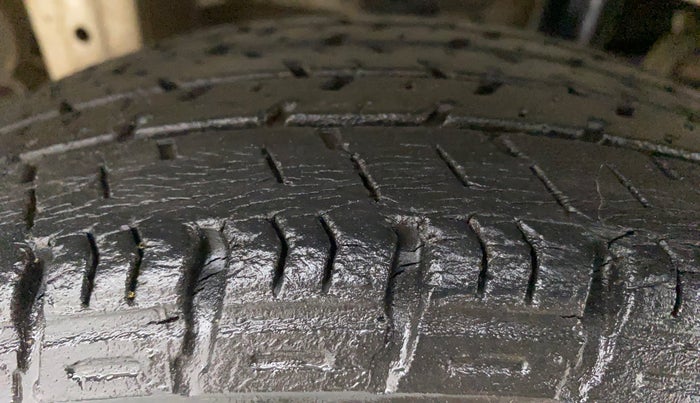 2014 Maruti Alto K10 VXI, Petrol, Manual, 51,012 km, Right Rear Tyre Tread