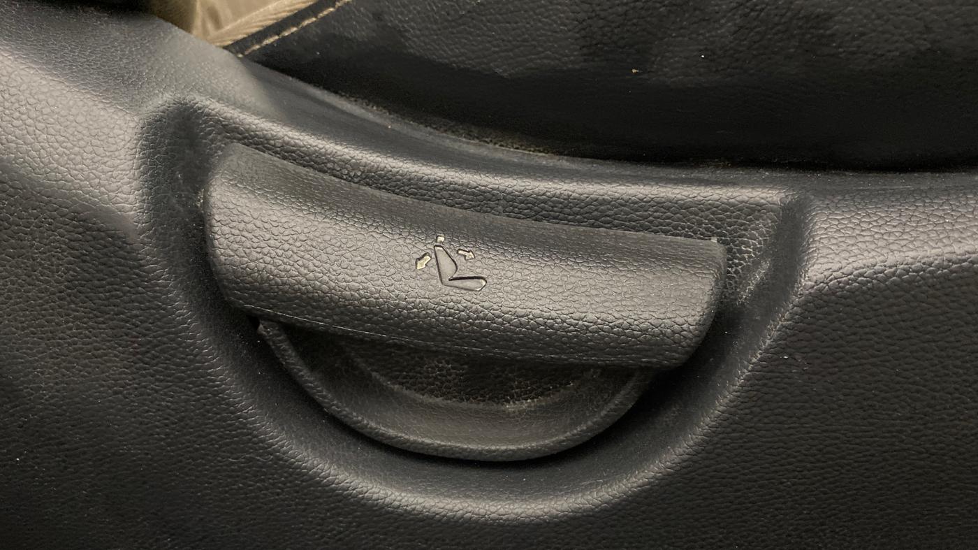 2015 Hyundai Xcent BASE 1.2, Petrol, Manual, 48,263 km, Driver Side Adjustment Panel