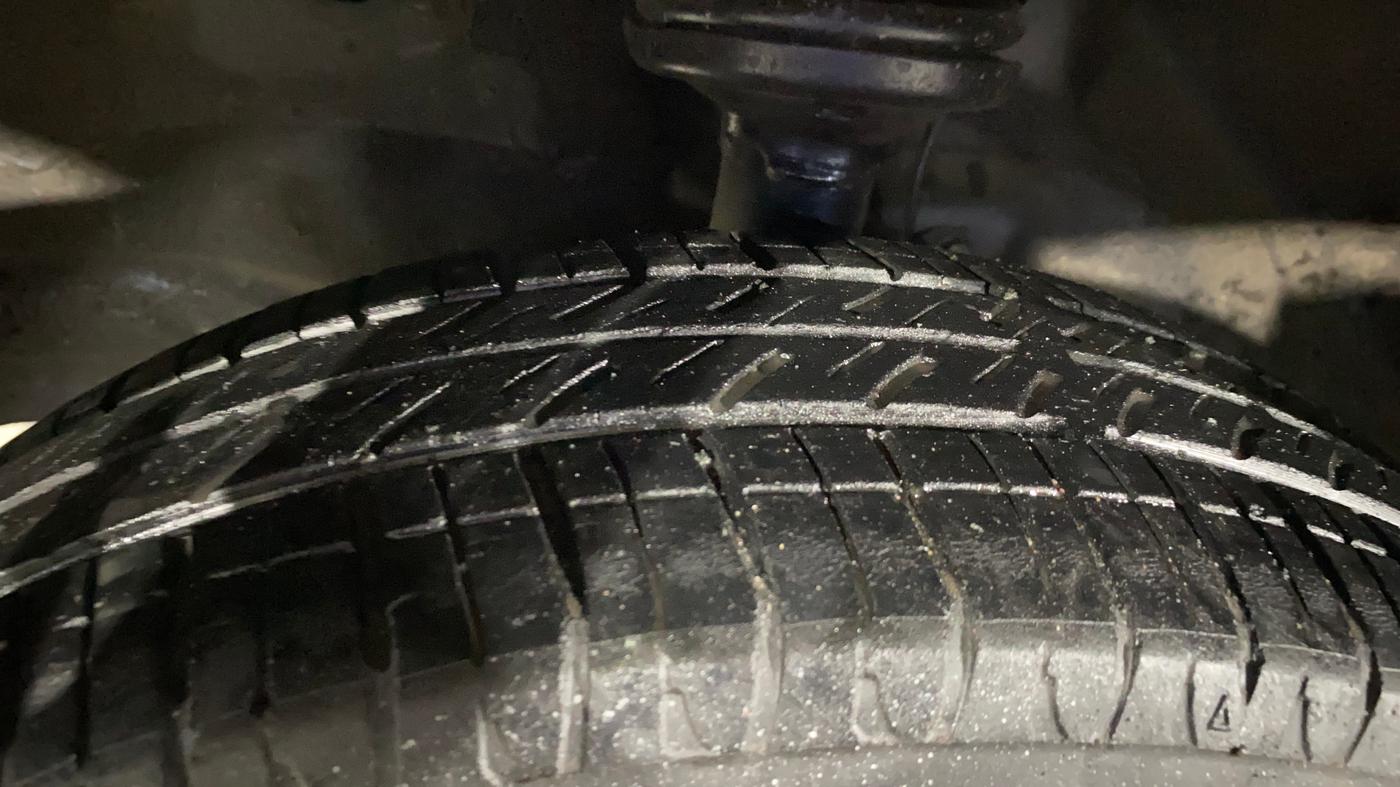 2018 Maruti Wagon R 1.0 VXI, Petrol, Manual, 31,438 km, Left Front Tyre Tread