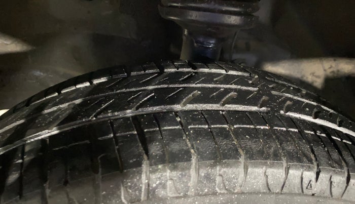 2018 Maruti Wagon R 1.0 VXI, Petrol, Manual, 31,396 km, Left Front Tyre Tread