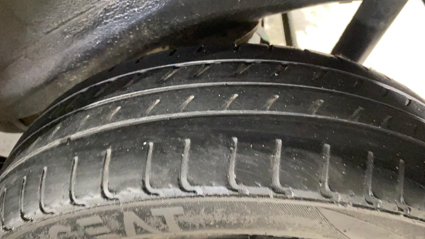 2018 Maruti Wagon R 1.0 VXI, Petrol, Manual, 31,438 km, Left Rear Tyre Tread