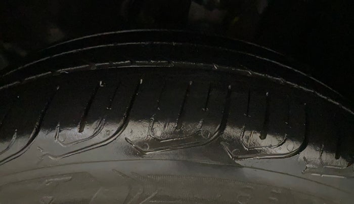 2021 Tata ALTROZ XZ PLUS PETROL, Petrol, Manual, 35,251 km, Left Front Tyre Tread