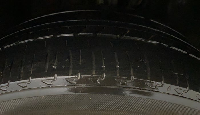 2021 Tata ALTROZ XZ PLUS PETROL, Petrol, Manual, 35,251 km, Right Front Tyre Tread