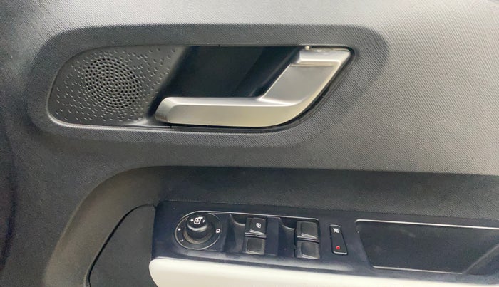 2021 Tata PUNCH CREATIVE  AMT, Petrol, Automatic, 29,908 km, Driver Side Door Panels Control