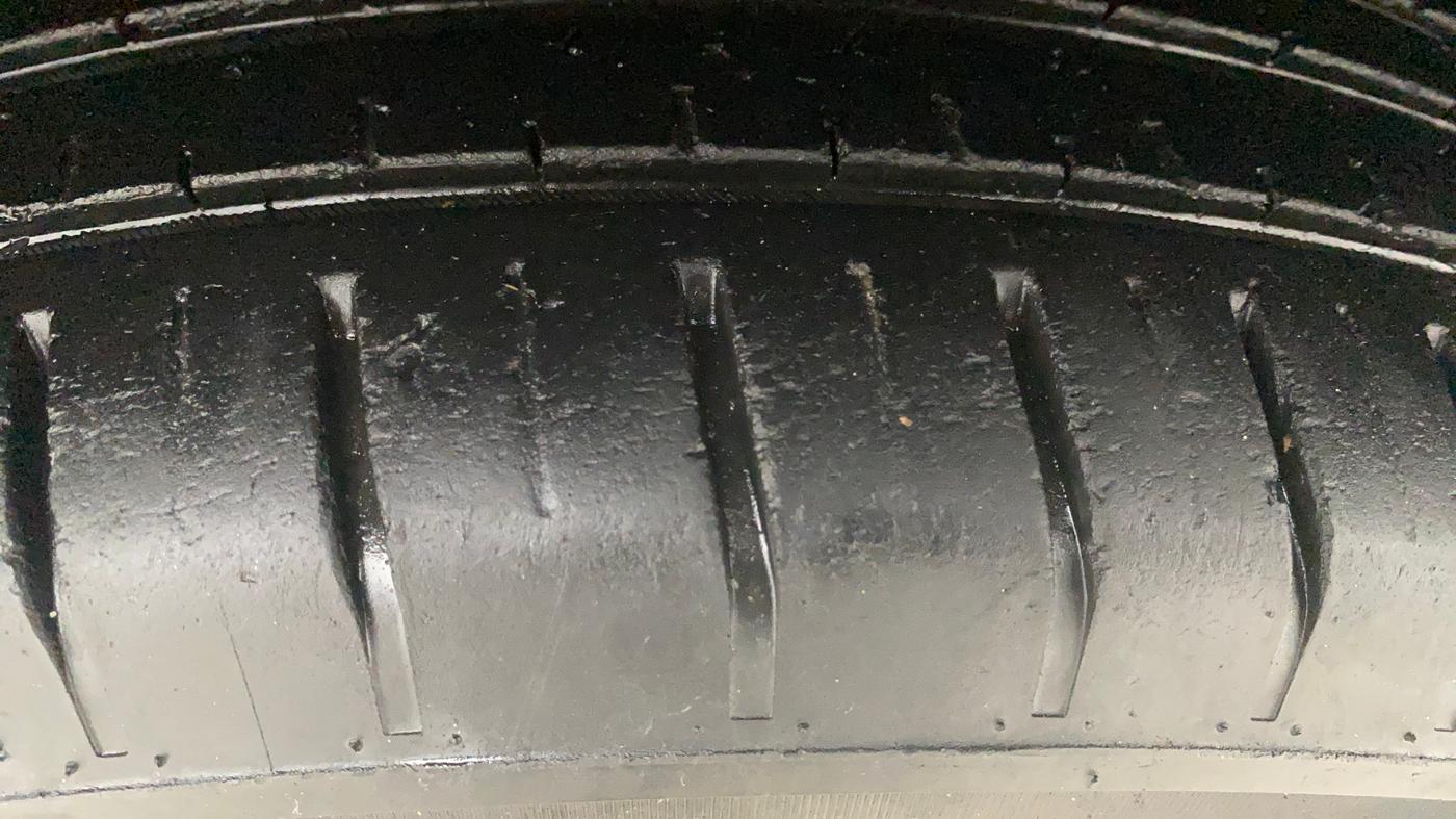 2021 Tata PUNCH CREATIVE  AMT, Petrol, Automatic, 29,908 km, Left Front Tyre Tread