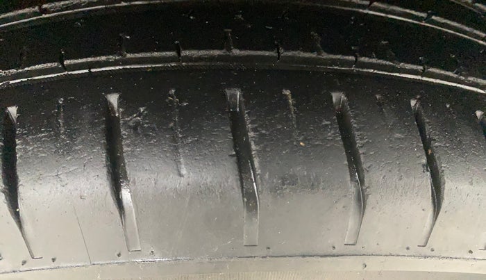 2021 Tata PUNCH CREATIVE  AMT, Petrol, Automatic, 29,908 km, Left Front Tyre Tread