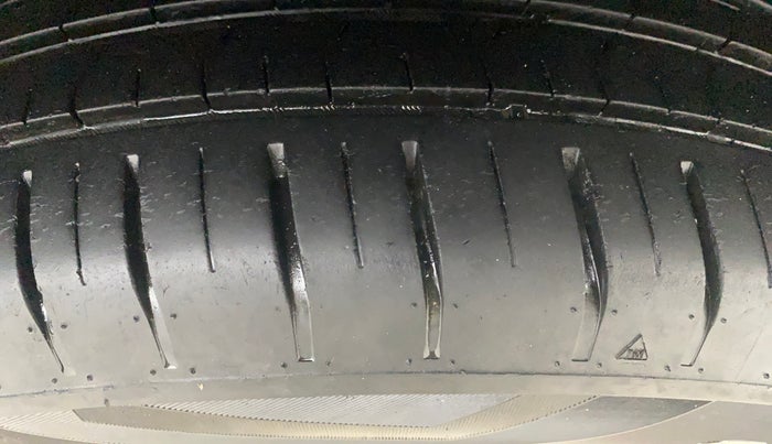 2021 Tata PUNCH CREATIVE  AMT, Petrol, Automatic, 29,908 km, Left Rear Tyre Tread