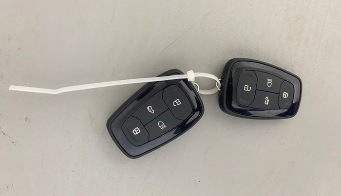 2021 Tata PUNCH CREATIVE  AMT, Petrol, Automatic, 29,908 km, Key Close Up