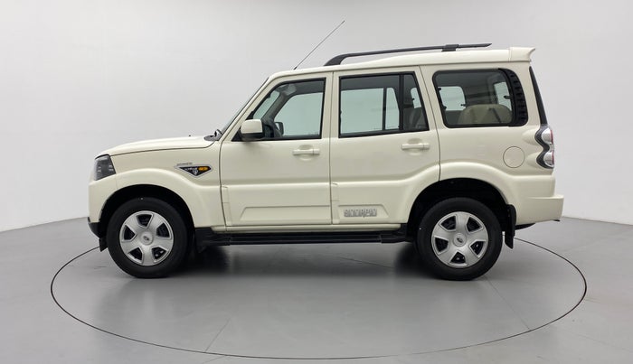 2017 Mahindra Scorpio S6+ INTELL HYBRID, Diesel, Manual, 39,791 km, Left Side