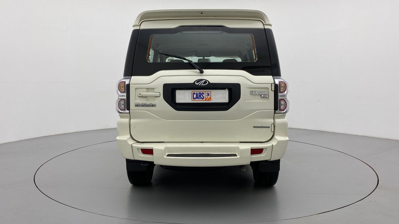 2017 Mahindra Scorpio S6+ INTELL HYBRID, Diesel, Manual, 39,791 km, Back/Rear