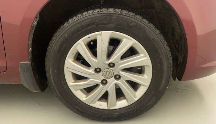 2017 Maruti Swift Dzire ZXI, Petrol, Manual, 36,953 km, Right Front Wheel